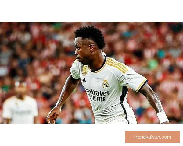 戴维斯本赛季德甲数据表现稳健，攻防两端持续提升